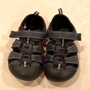 Keen water play shoes